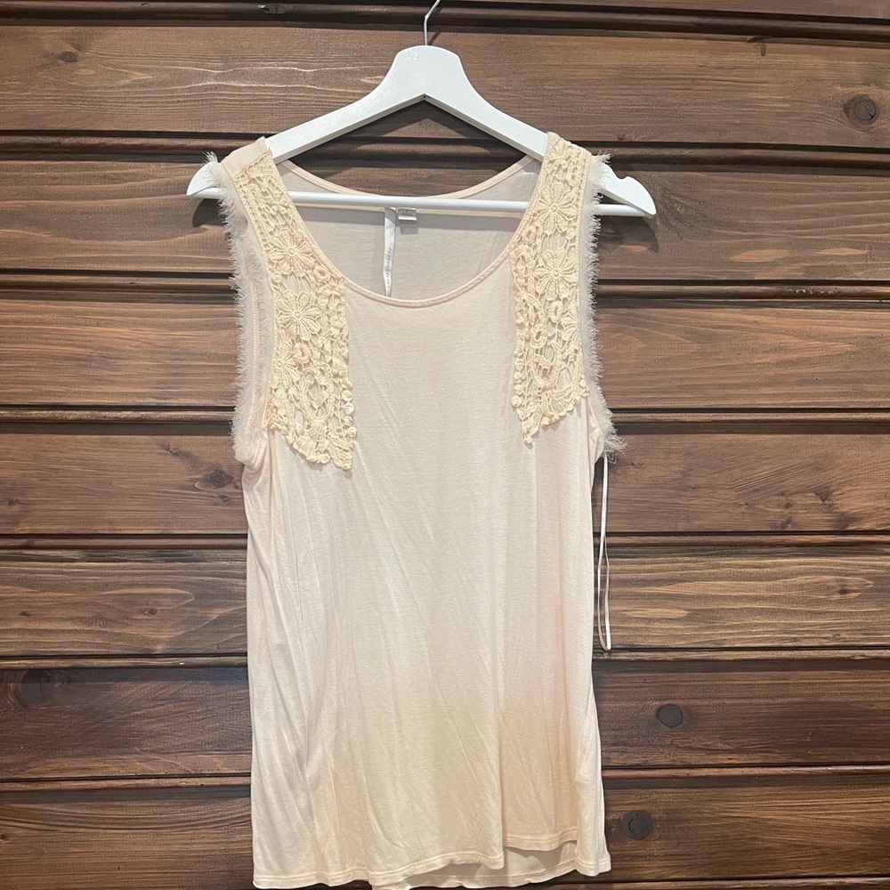 Large Lauren Conrad shirt very soft material